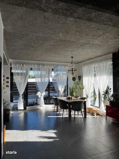 Vila | 4 Camere | Giulesti Sarbi | Curte 300mp | Centrala proprie |