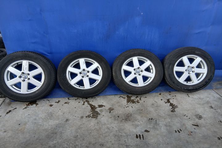 Jante aliaj cu anvelope 17 - set 31317694 8646831 235/65 R17 7JX17X49