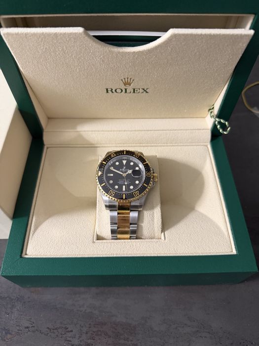Rolex Sea-Dweller oyster yellow gold 43mm