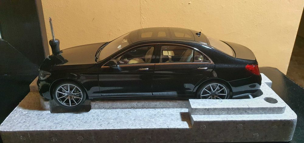 Machete Norev 1:18 Mercedes (625 RON bucata)