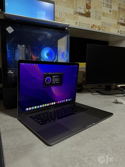 Macbook pro 2017 15 dyum core i7