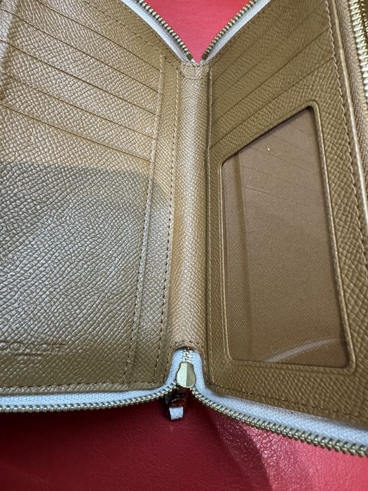 Дамско портмоне COACH