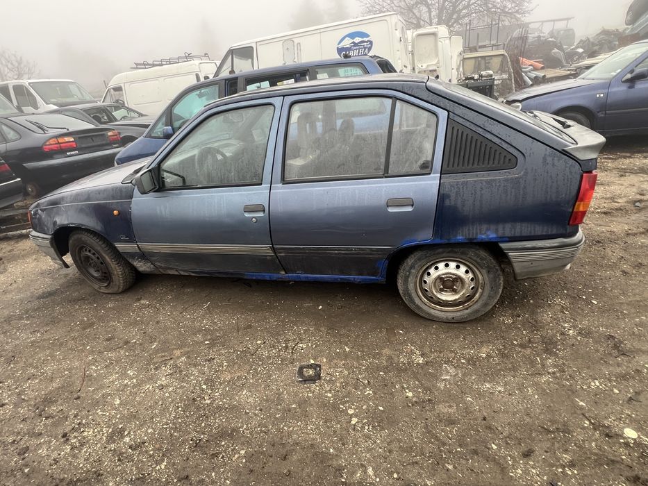 Opel Kadett 1.4 НА ЧАСТИ