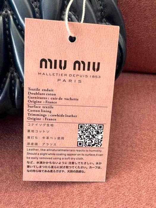 Geanta de mana Miu Miu Wander , noua, cu eticheta, are si bareta pentru umar