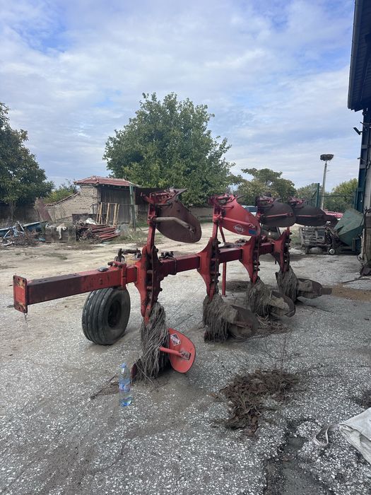 Плуг за за трактор 4 тела