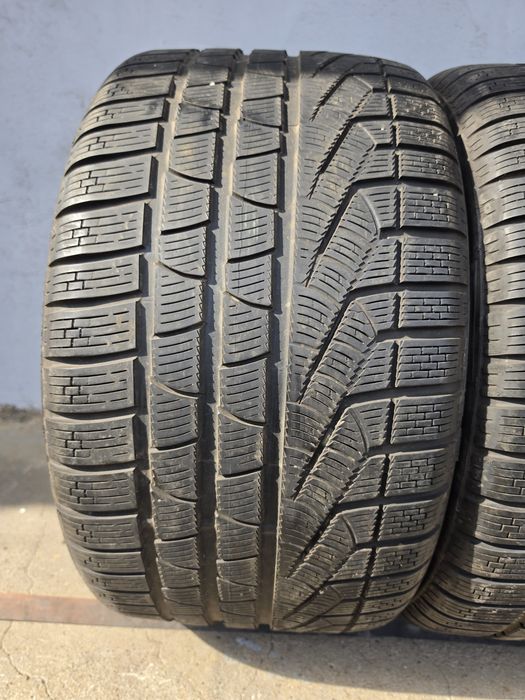 2 бр. зимни гуми 295/30/20 Pirelli NO DOT 4318 5,5-6 mm