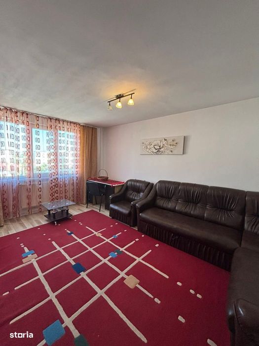 De vanzare  2 camere și balcon, mobilat și utilat, zona centrala