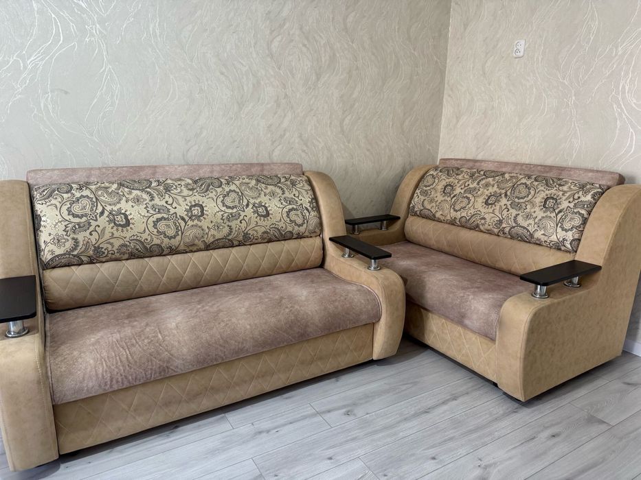 Продаётся диван двойка в отличном состоянии