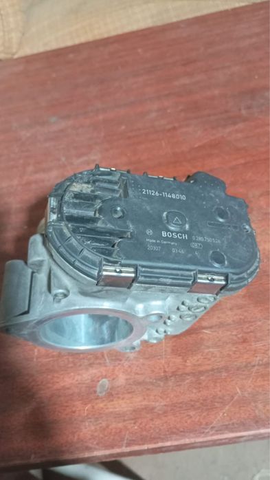 Дросельная заслонка на приору