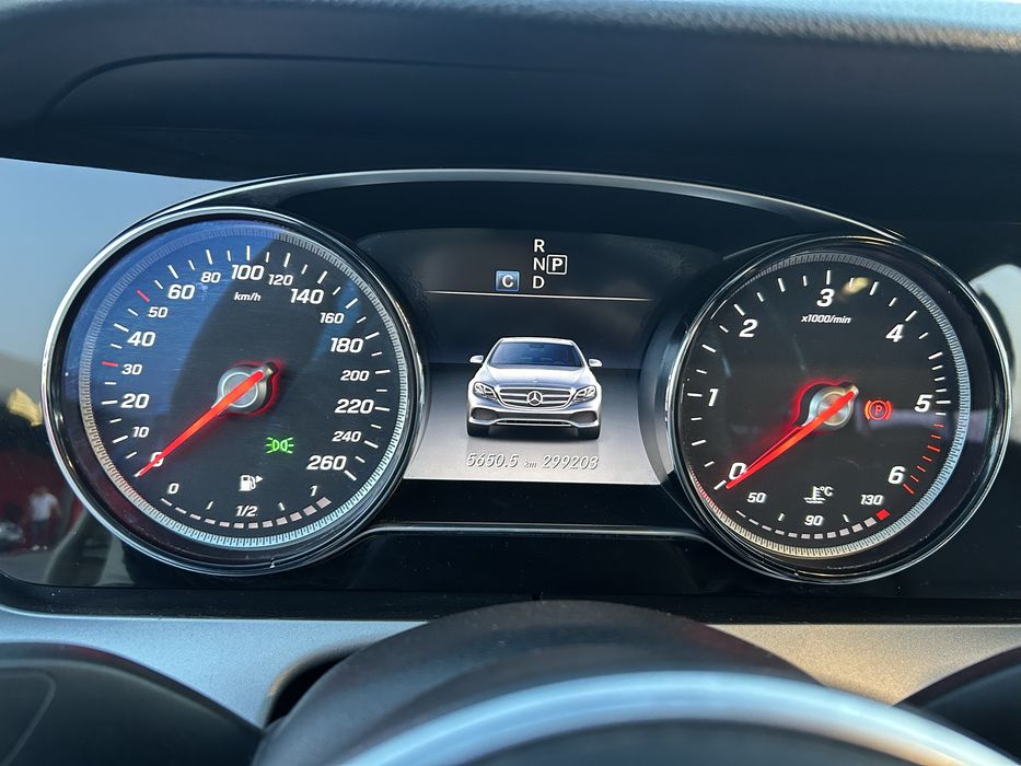 MERCEDES-BENZ E-Class 2019 — imagine 4