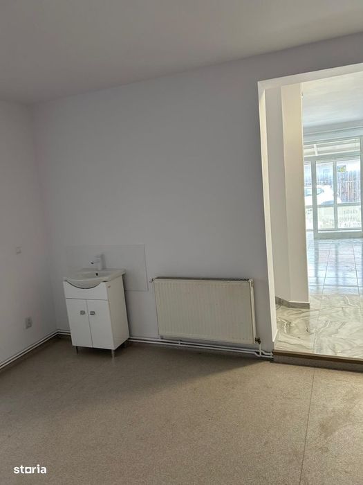 Spatiu comercial la inchiriat - zona centrala