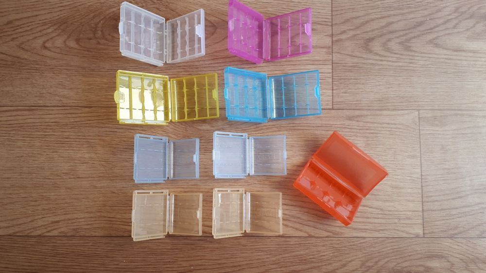 Боксы коробочки для батареек АА, ААА