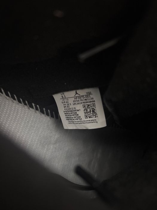 Vand jordan 5 black silver gray tongue marimea 42