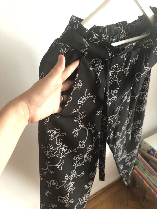 Pantaloni dama, marimea M