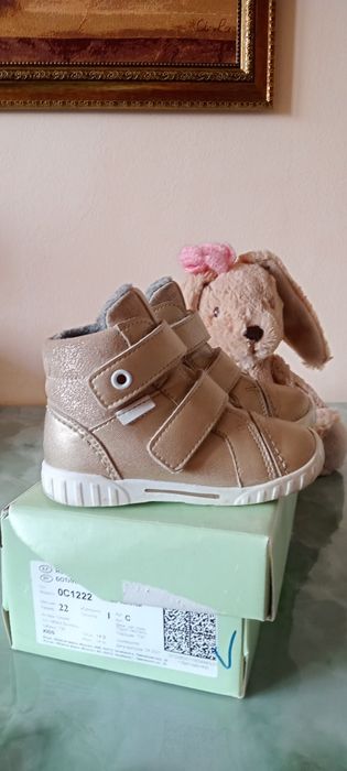 Продам ботиночки детские 22 размер