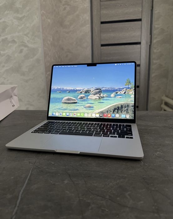 Продаю MacBook Air M4