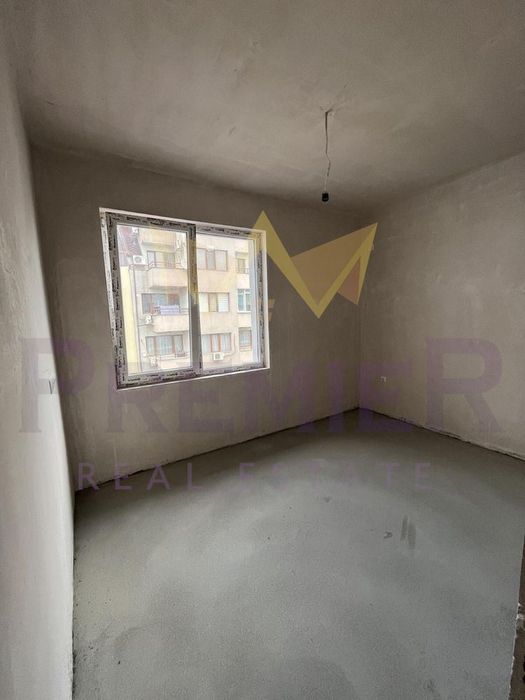 Продава се Четиристаен апартамент в Варна, ХЕИ - 131 кв.м за 1451 €/кв.м - Снимка #5