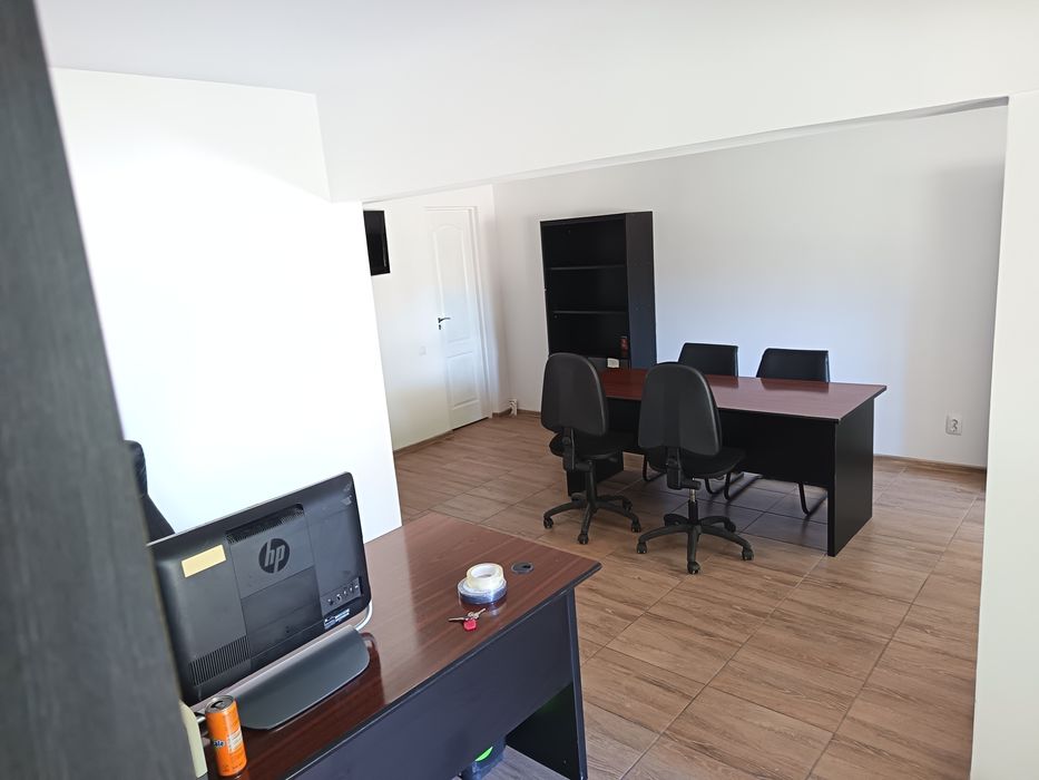 Apartament si spatiu comercial