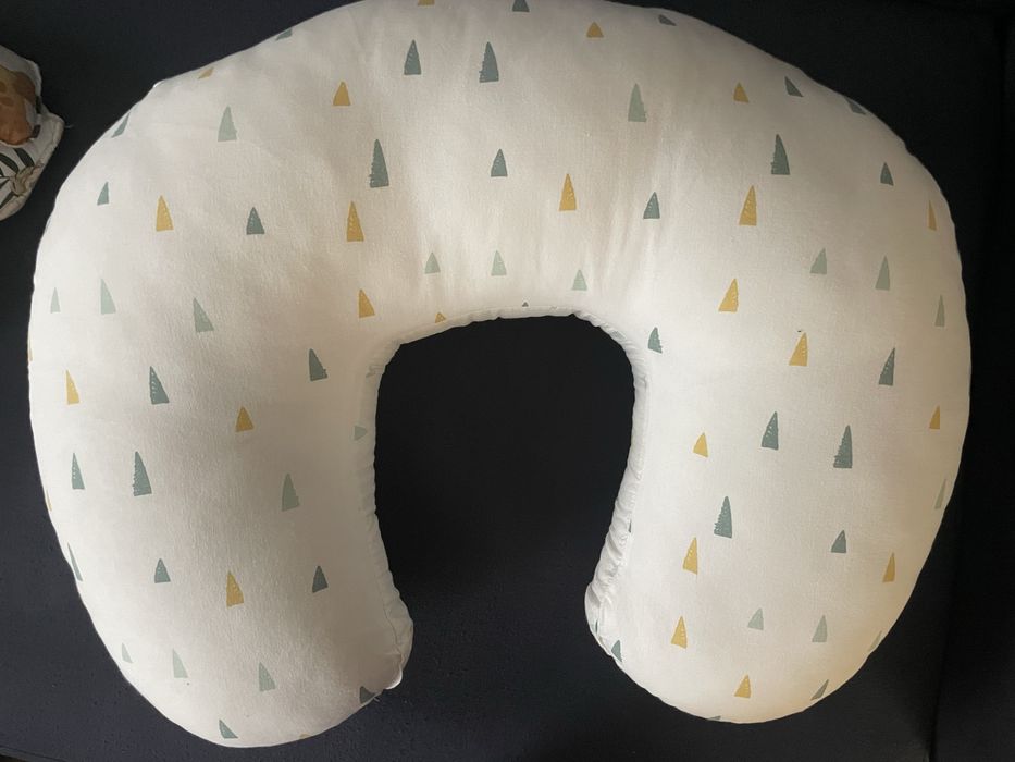 Възглавница за кърмене