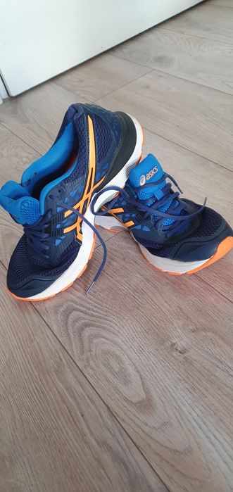 Спортни обувки Cruyff и Asics Gell Pulse 9