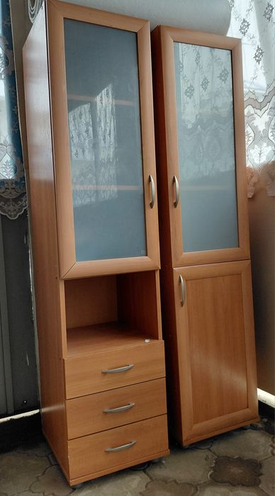 Продам шкаф за 20 000 тенге.