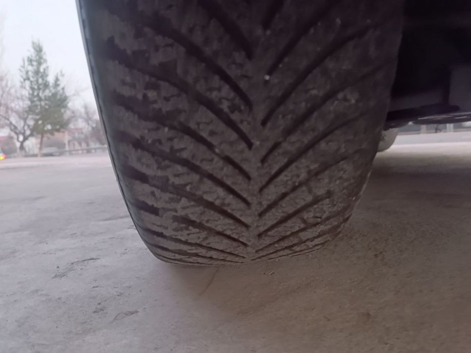 Kaptiva Diska Balon 215 60 R16 Holati yaxshi