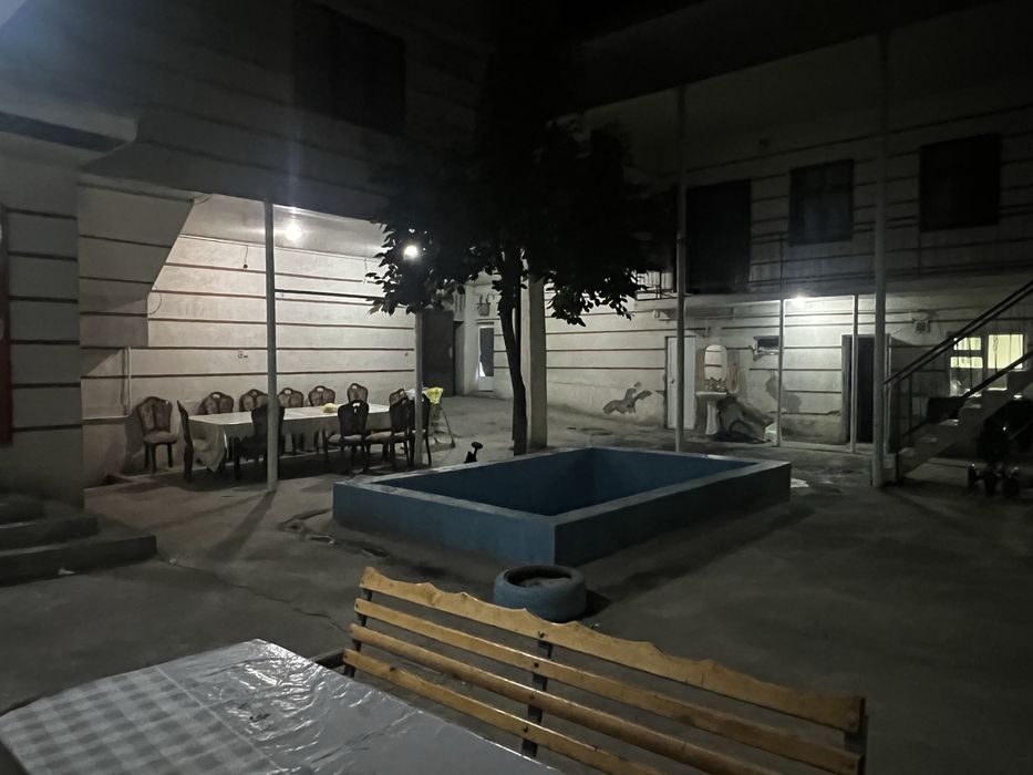 Uy sotiladi 1 linya arenda joylariyam bor