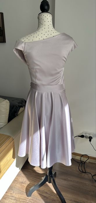 Rochie roz/lila midi eleganta - aspect satinat