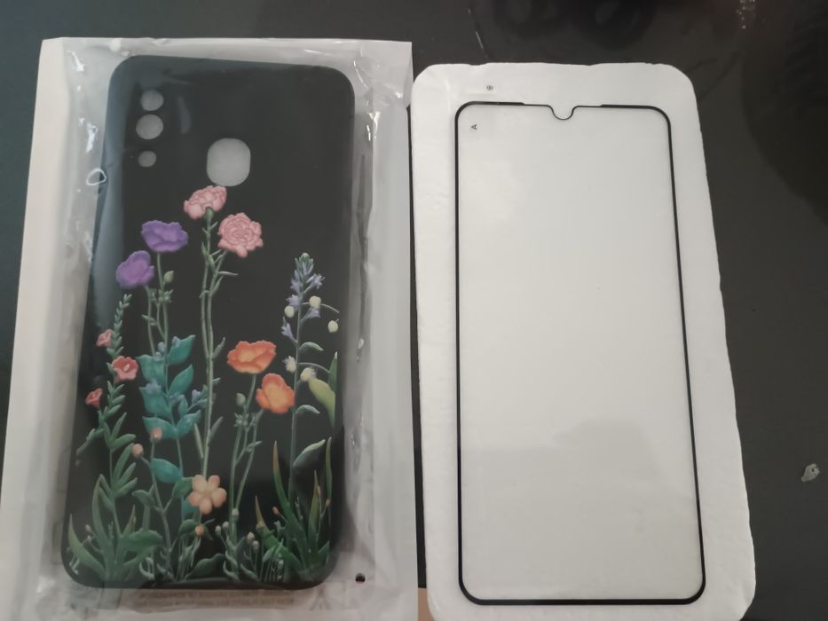 Протектори и силиконов кейс за Samsung A20