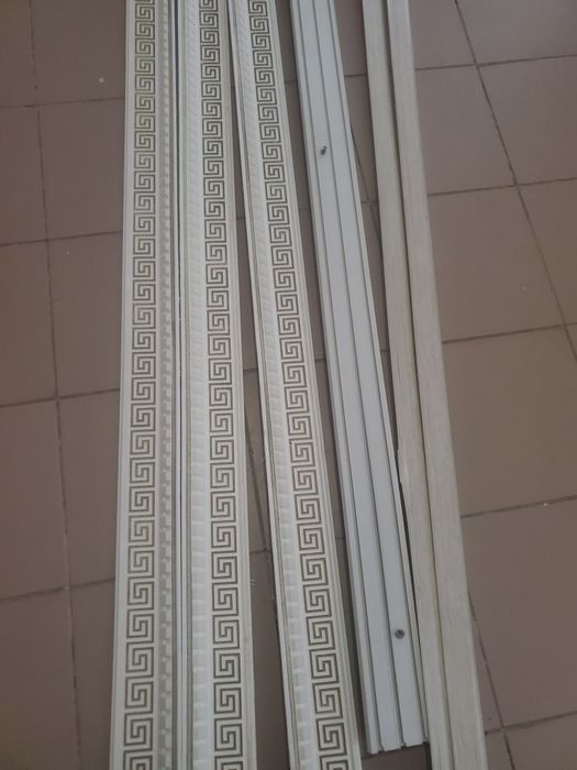 Отдам галтели, гардины, плинтус!