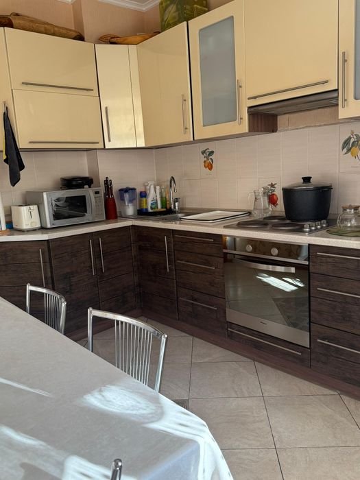 Пролас трёхкрмнатную квартиру