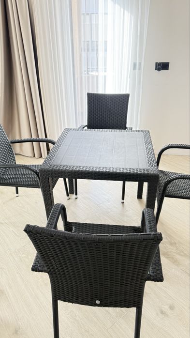 Комплект градинска маса +4 стола