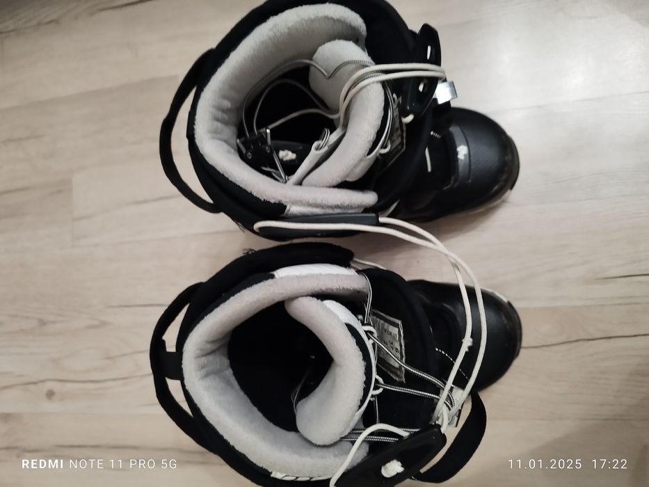 Bootsi Northwave mărimea 37(23,5cm)34-35 la picior