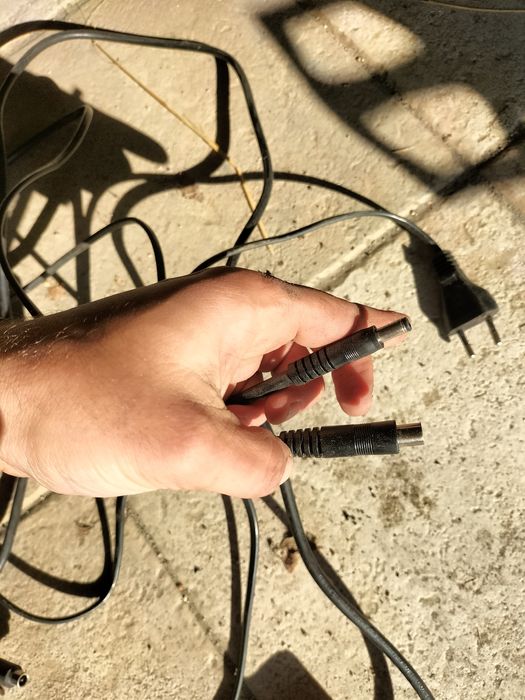 Зарядно устройство за електрически тротинетки