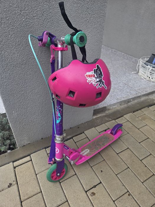 Trotineta copii Decathlon cu casca