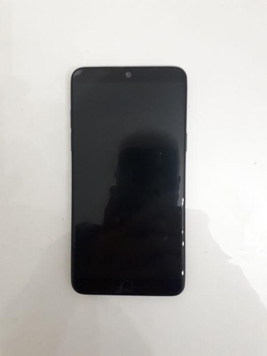 Продам телефон  Meizu 15