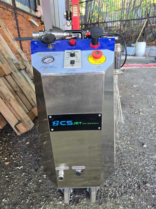 Машина за почистване със сух лед