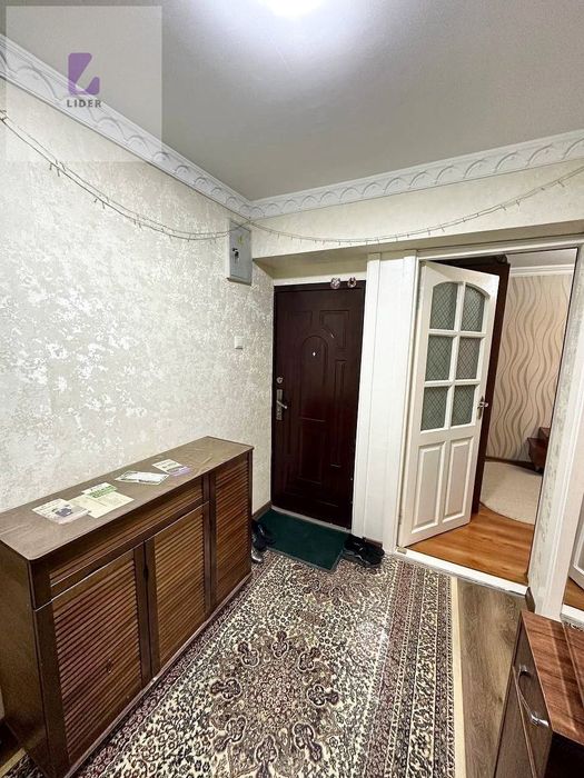 Срочно 4 комнатная. ПОВОРОТ. 77 серия. Кирпичный.