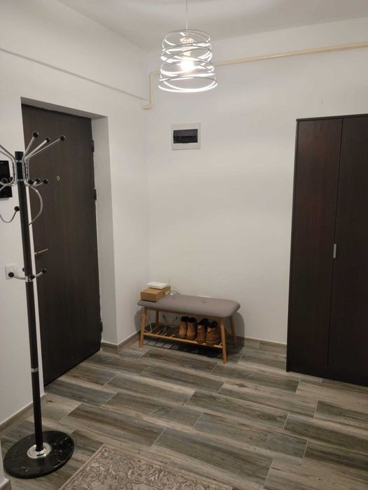Inchiriez apartament cu 1 camera