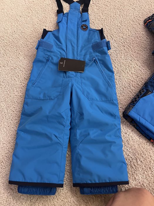 НОВ Детски ски екип Quiksilver размер 3