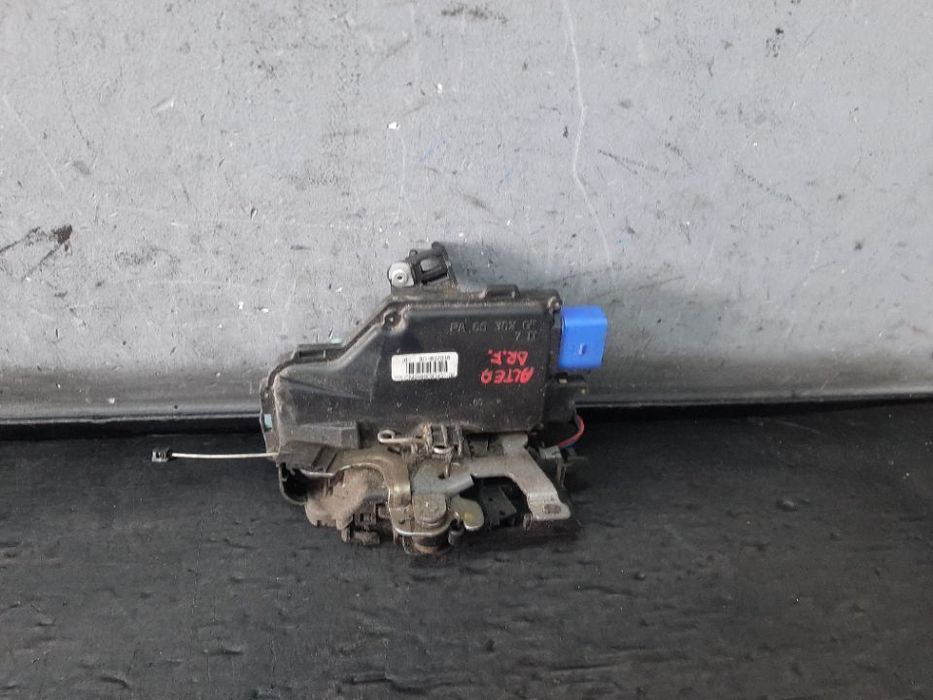 Broasca usa dreapta fata seat altea 5p1 3d1837016 frcm219200043102