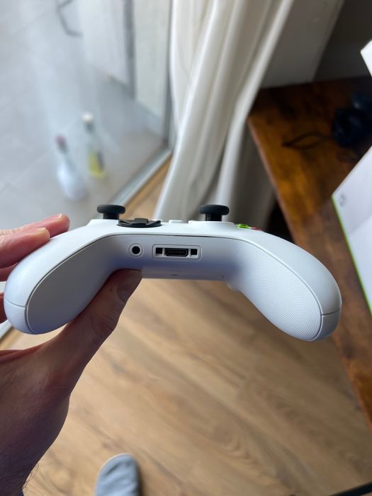 Vând Xbox Series S 1 tb white