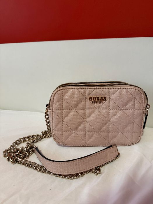 Дамска чанта Guess