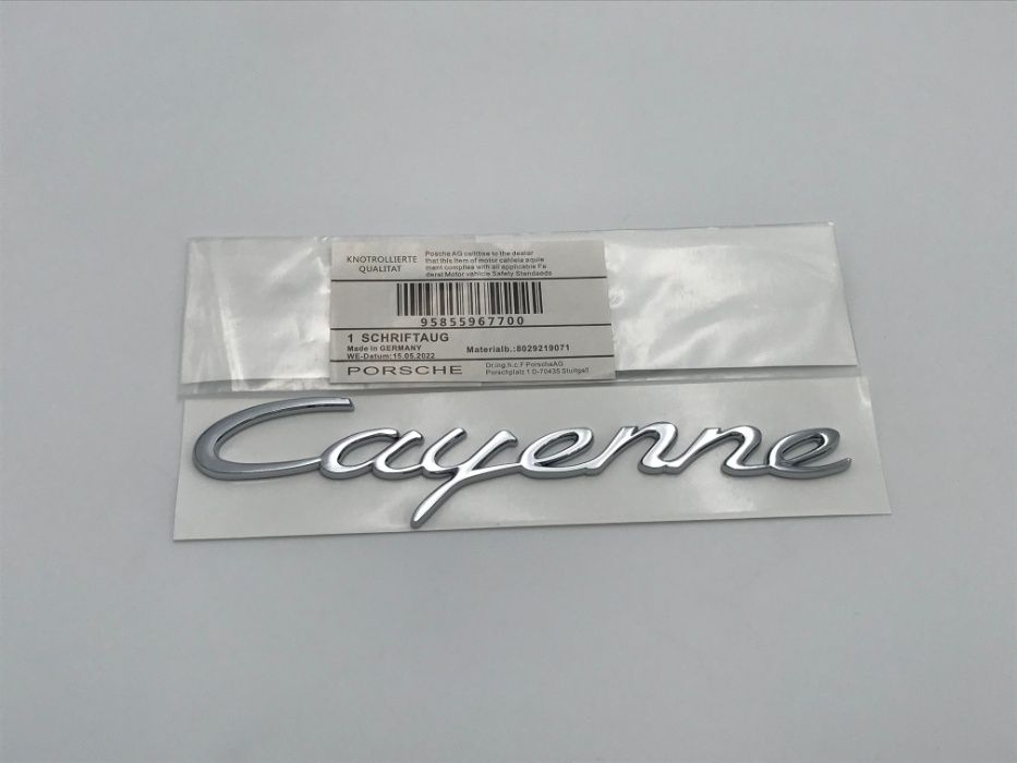 Emblema PORSCHE Cayenne spate crom