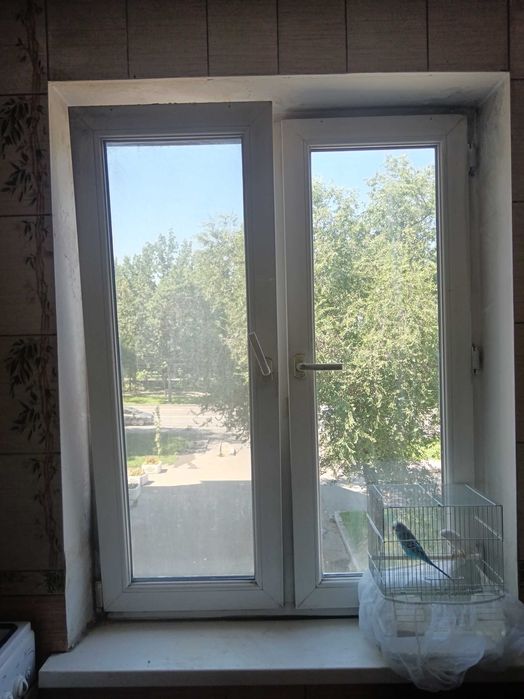 Продаётся б/у пластиковое окно