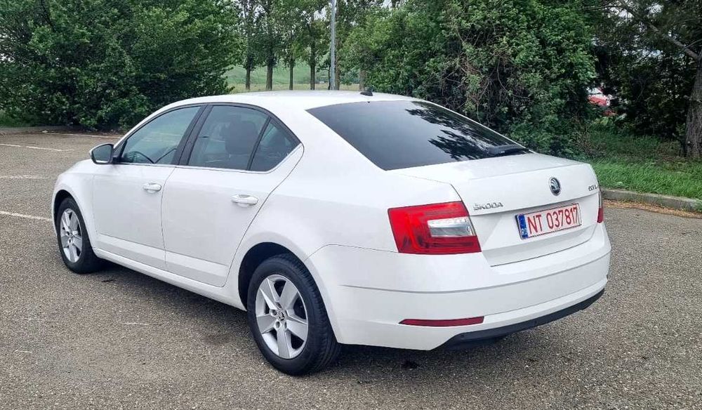 SKODA Octavia 2018 — imagine 5