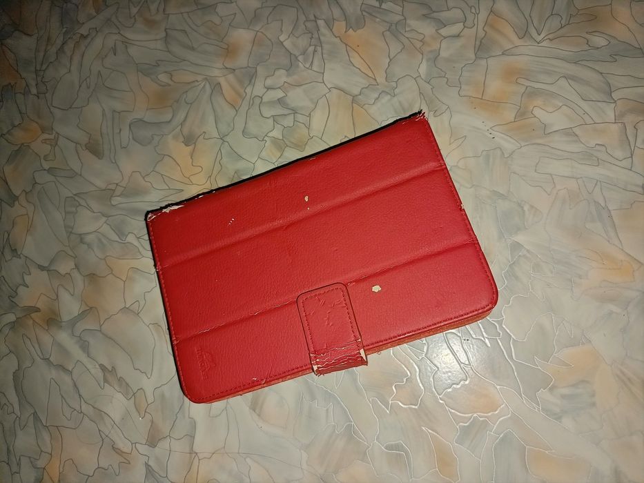 Планшет PRESTIGIO с чехлом