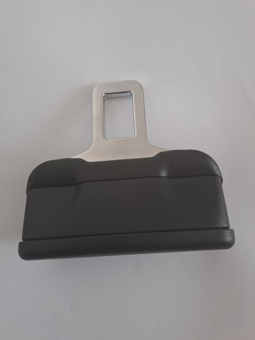Adaptor centura de siguranță ,de vînzare .