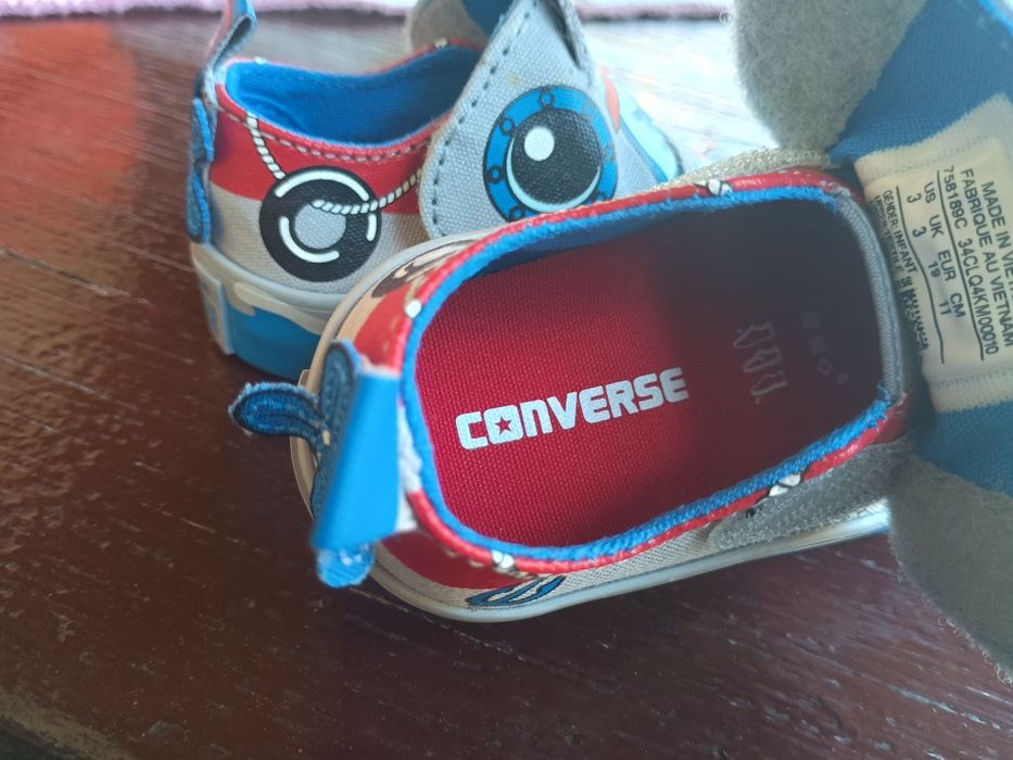 Converse  numărul 19