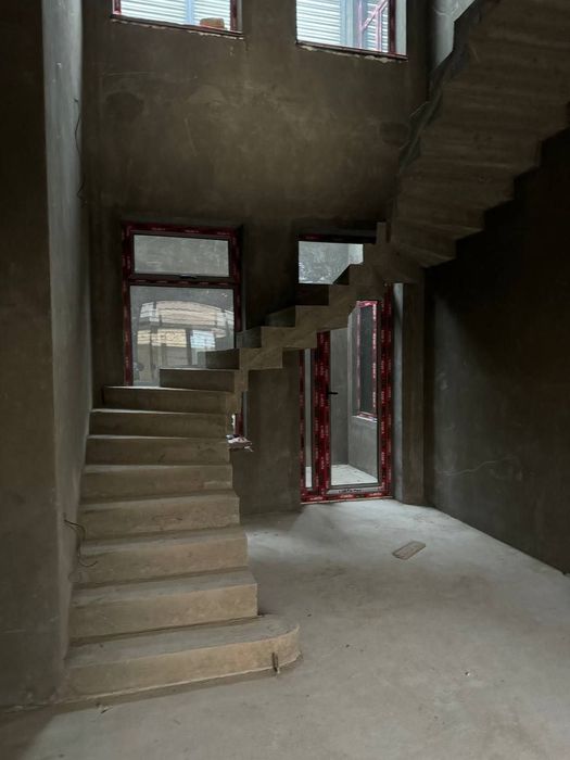 2.4 сотихли коттеж срочно сотувда